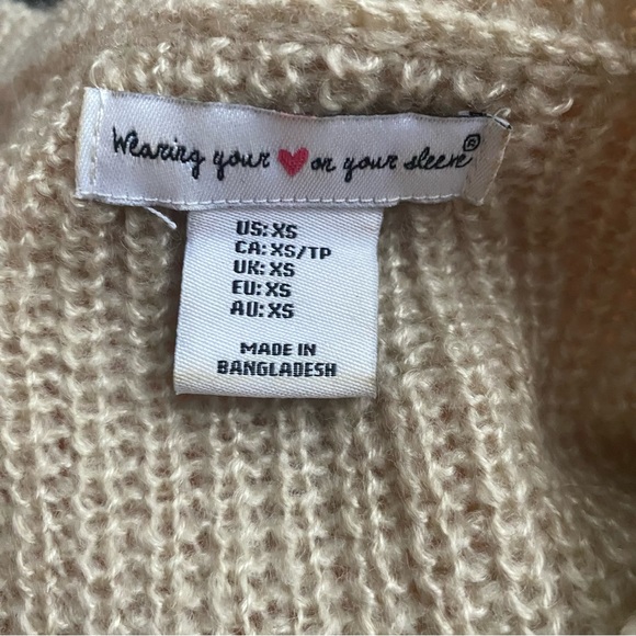 Light and comfy knitted sweater size XS - Picture 4 of 8